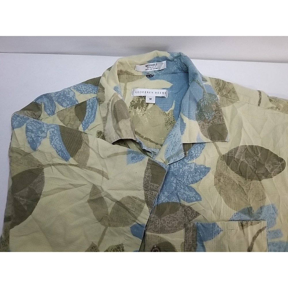 Geoffrey Beene Hawaiian Shirt 100% Silk Floral Button Up Shirt Sleeve Medium